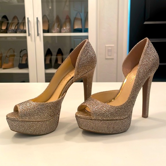 Jessica Simpson gold sparkly sparkly platform heels. Open toe. - Picture 2 of 4